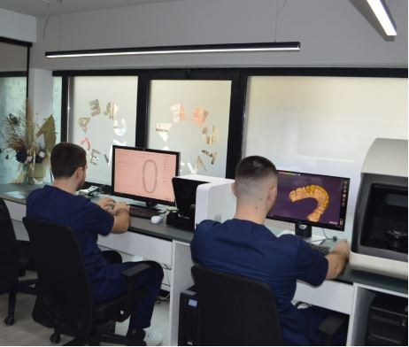 Allineatori Invisalign alla Creadent Clinic, Tirana