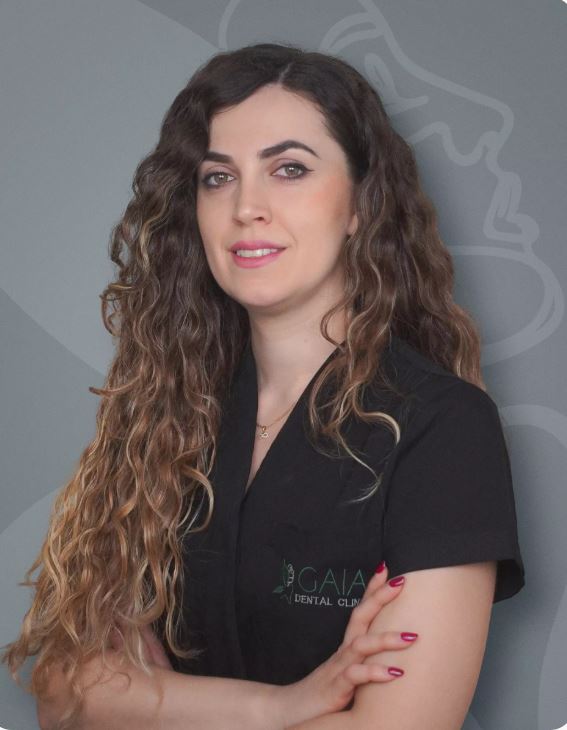 Dr.ssa Brunilda Sharra, specialista in protesi ed estetica di Gaia Dental Clinic a Tirana
