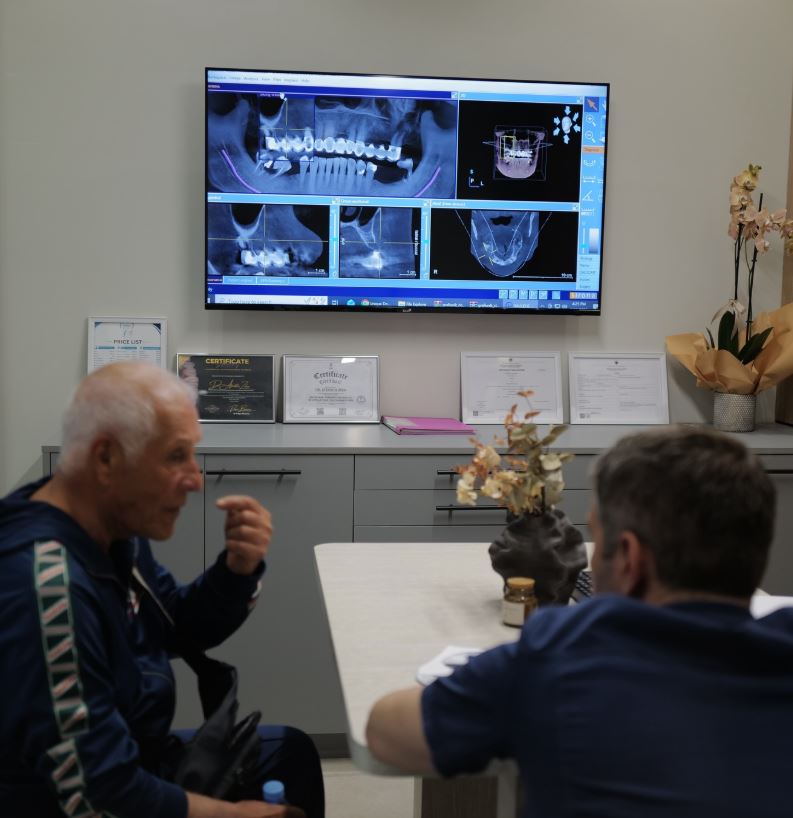 Riunito odontoiatrico e diagnostica 3D alla clinica Primo di Tiranë