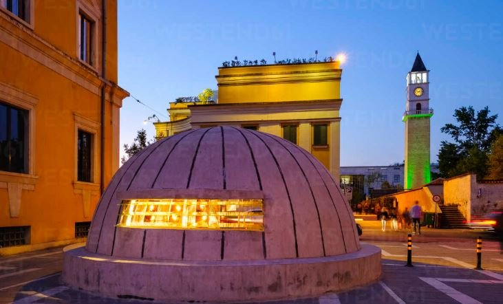 La cupola d'ingresso del museo Bunk'Art